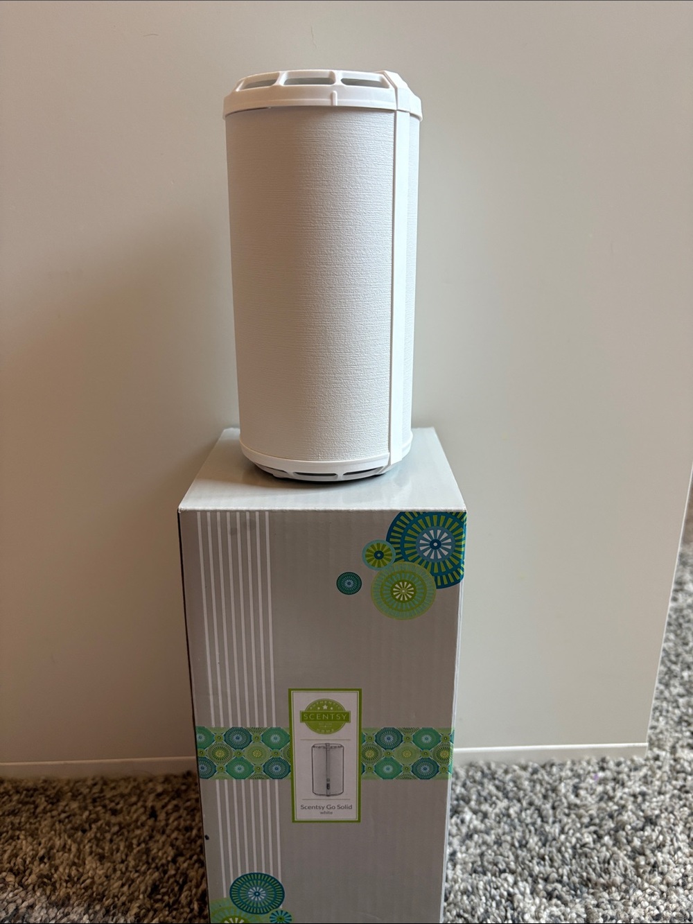 White Scentsy Go